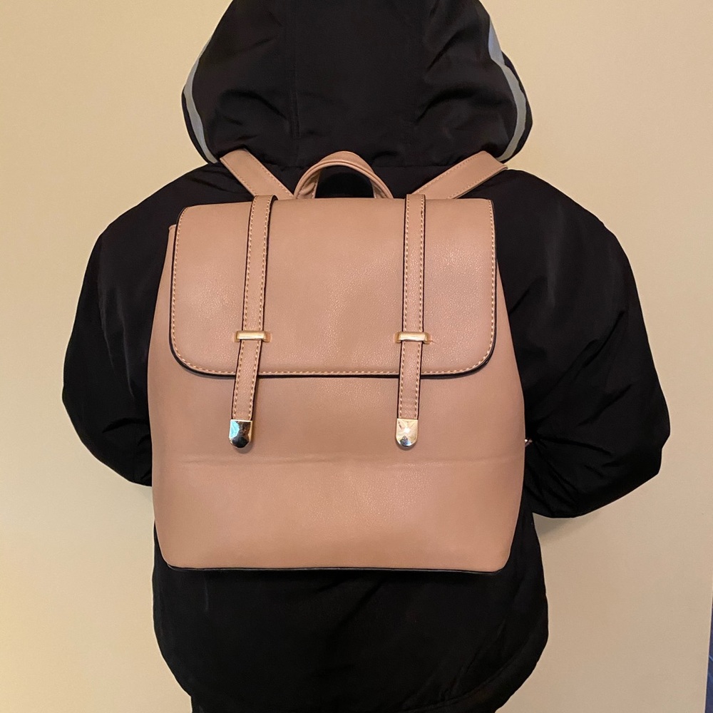 Nude Backpack - Picture 2 of 8